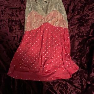 Small pink and lace Y2K 90’s 2000’s top